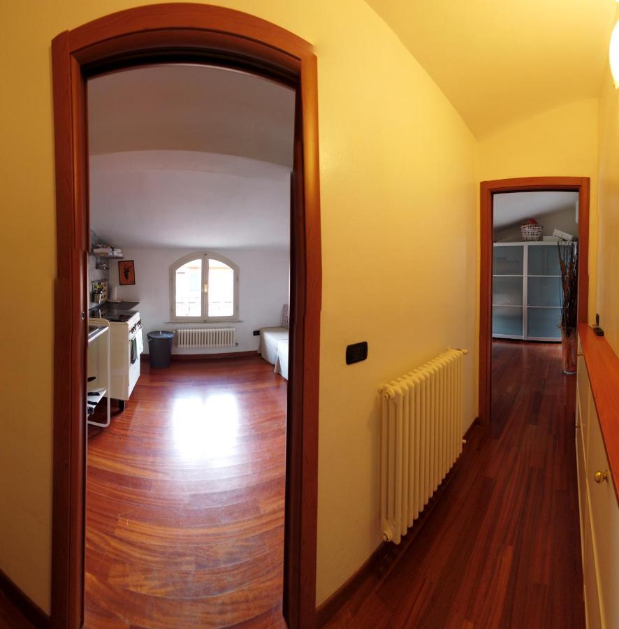 Stupenda Mansarda Centralissima, Finiture Di Lusso Καρράρα Εξωτερικό φωτογραφία