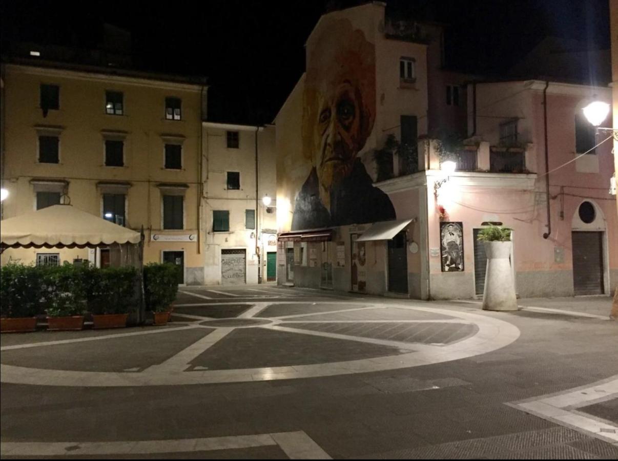 Stupenda Mansarda Centralissima, Finiture Di Lusso Καρράρα Εξωτερικό φωτογραφία